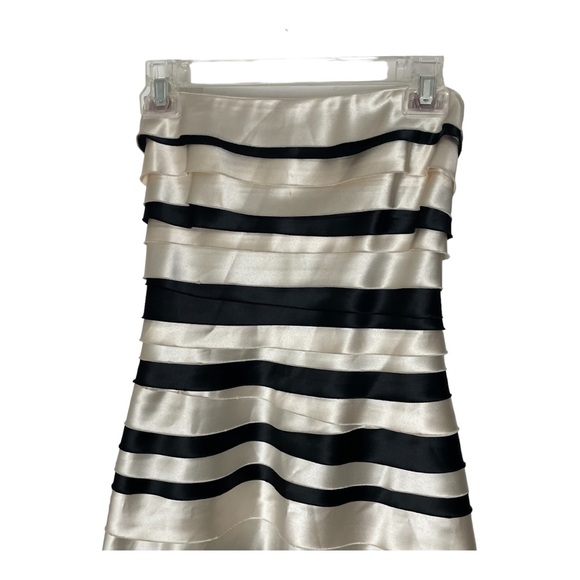 BCBGMAXAZRIA Cream and Black Strapless Cocktail Dress Size 2 - Picture 6 of 16